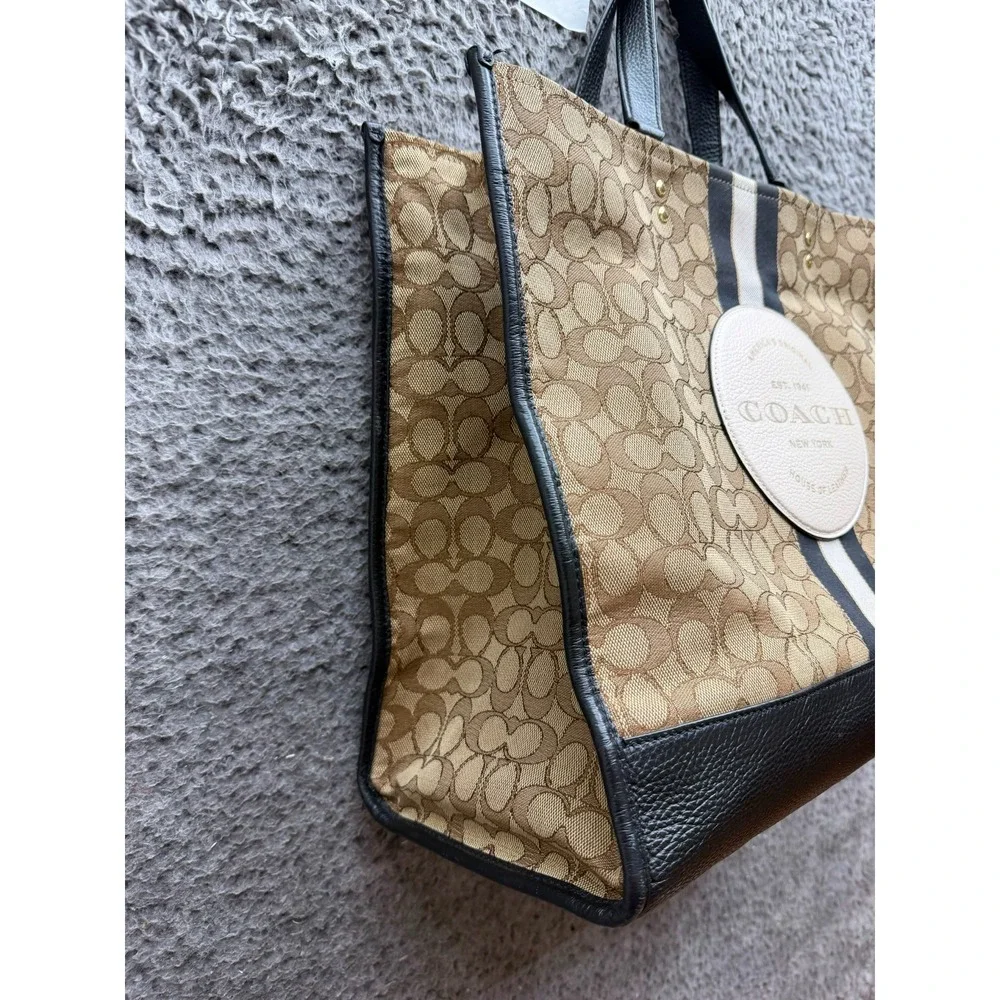 Coach pre owned